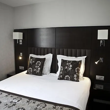 Logis 15 Montparnasse 4* Parigi