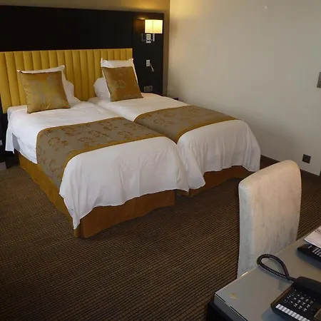 Hotel Logis 15 Montparnasse 4*