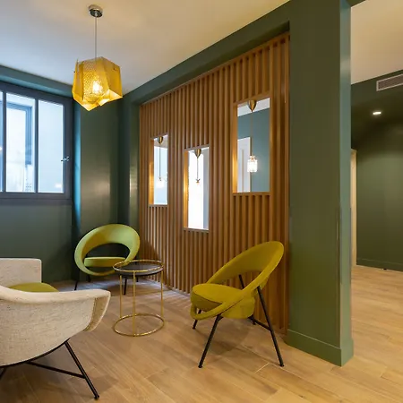 Logis 15 Montparnasse 4* Parigi