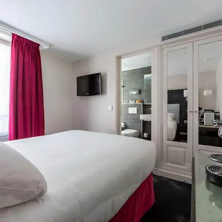 Logis 15 Montparnasse Hotel 4*