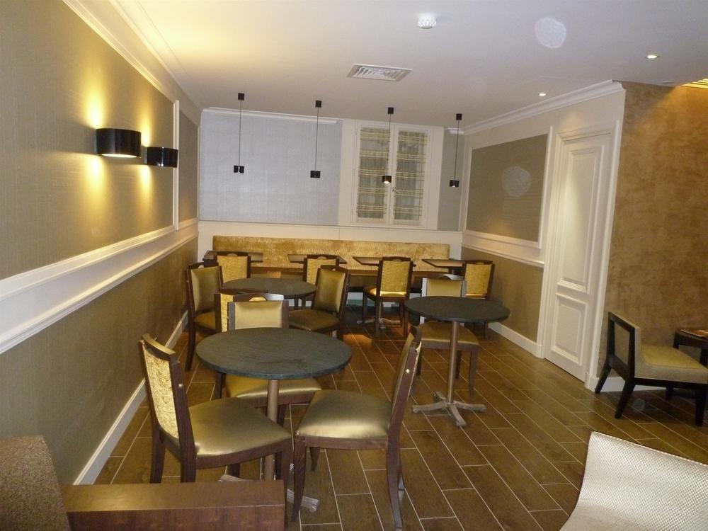 Logis 15 Montparnasse 4*