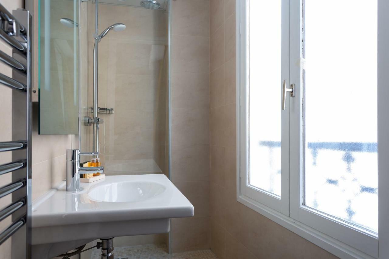 Logis 15 Montparnasse 4* Parigi