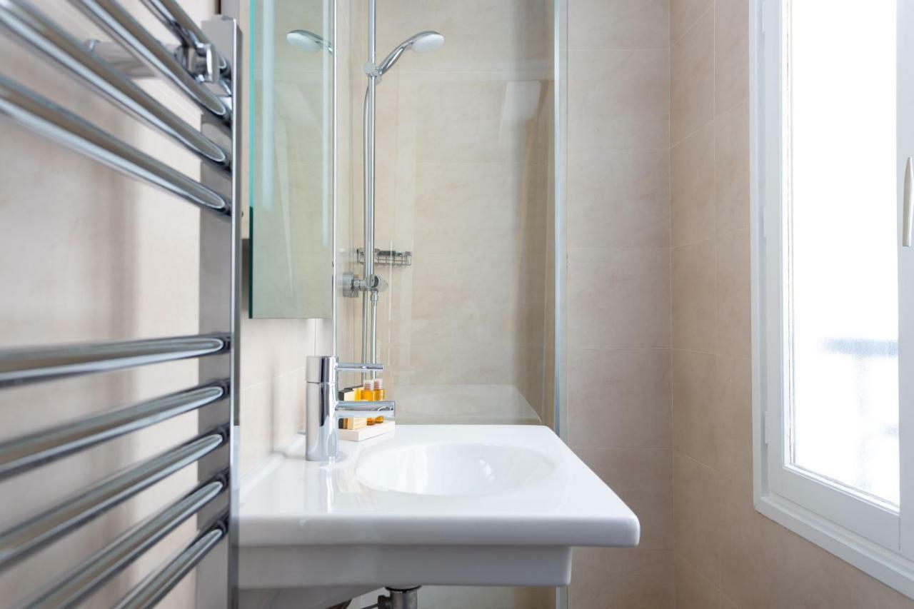 Logis 15 Montparnasse Hotel 4*